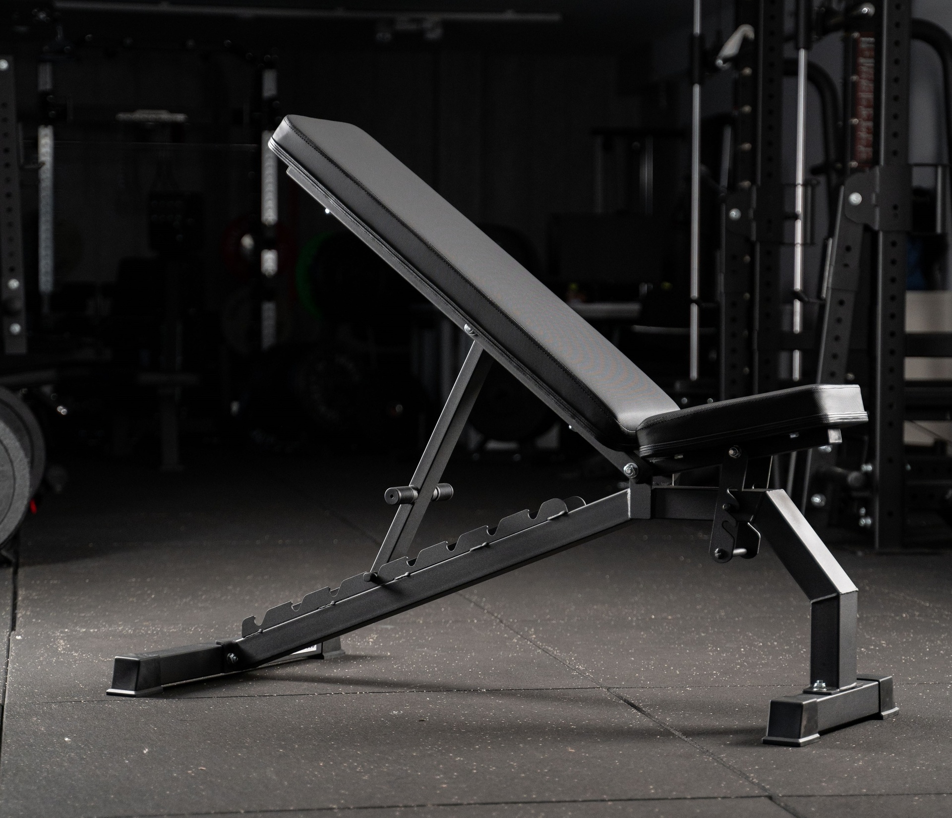 Multi-Hantelbank newfitness® FOX LINE MB992
