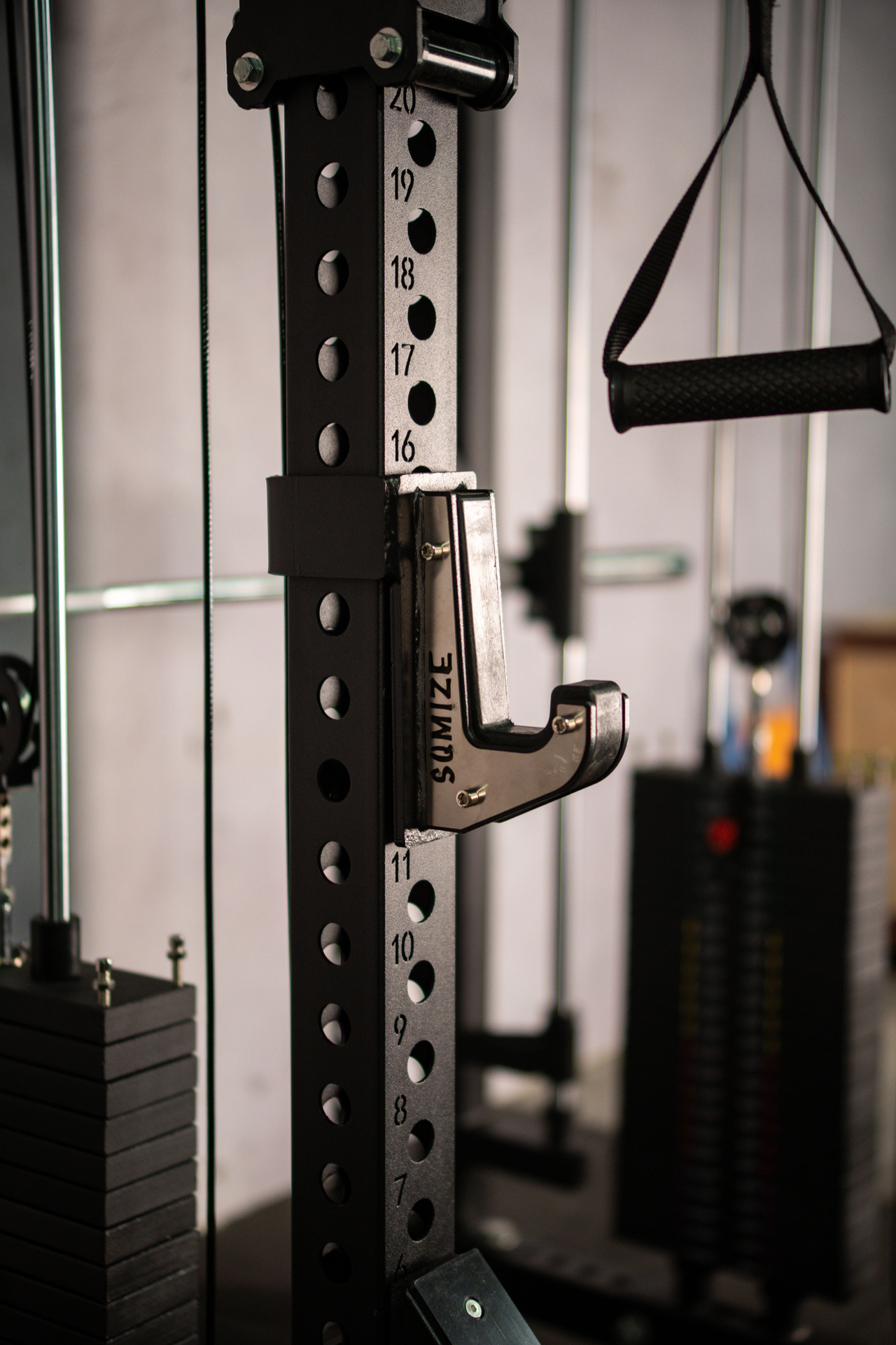 Tri-Power Gym SQMIZE® ELITE CLUB SQ-S955-90, Kabelzugstation, Multipresse & Half Rack, Höhe 238 cm