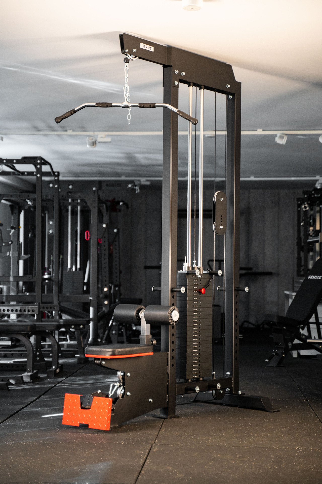 Latzugstation SQMIZE® PREMIUM BISON LAT-S1400