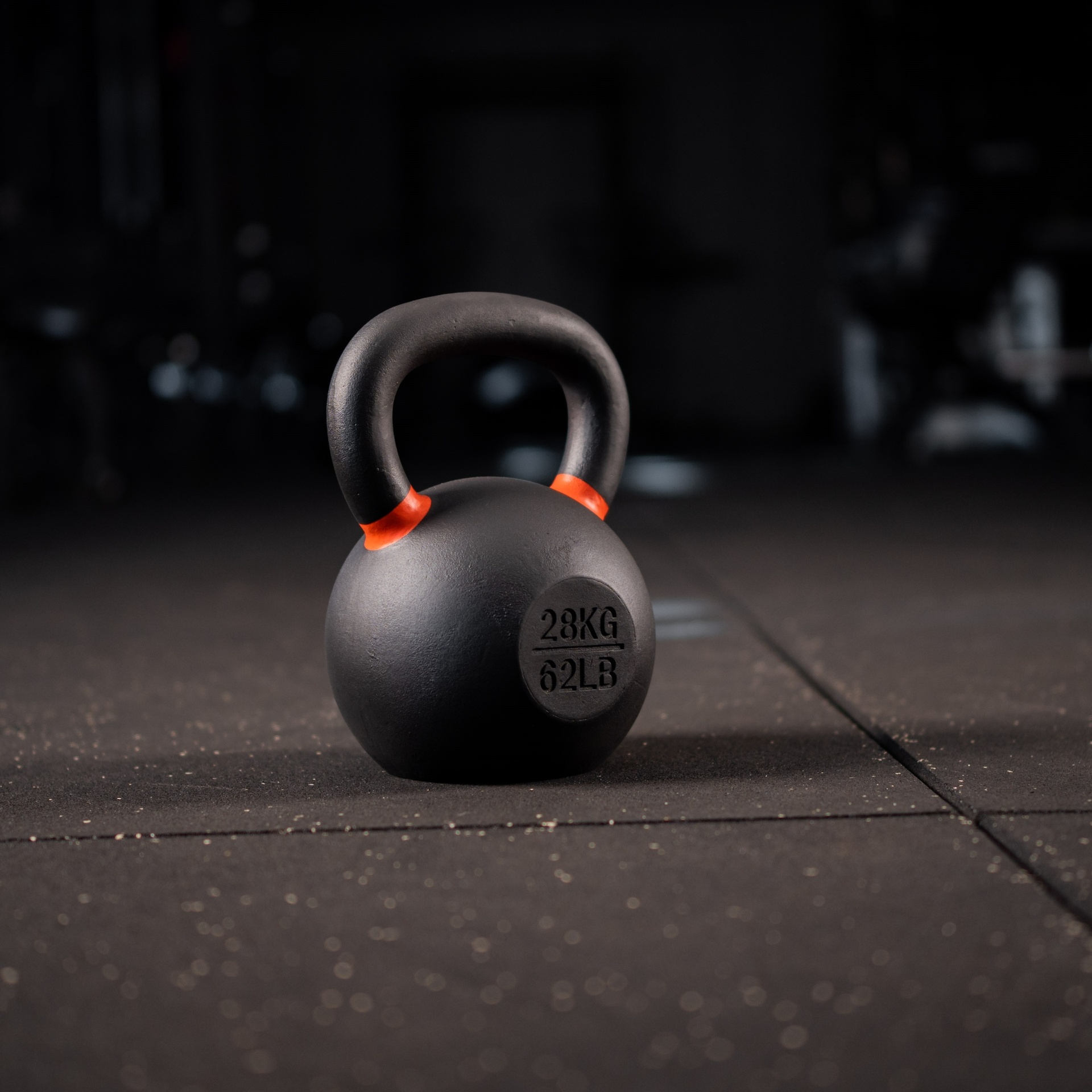 Black Kettlebell SQMIZE® BFK28 farbcodiert, 28 kg, orange